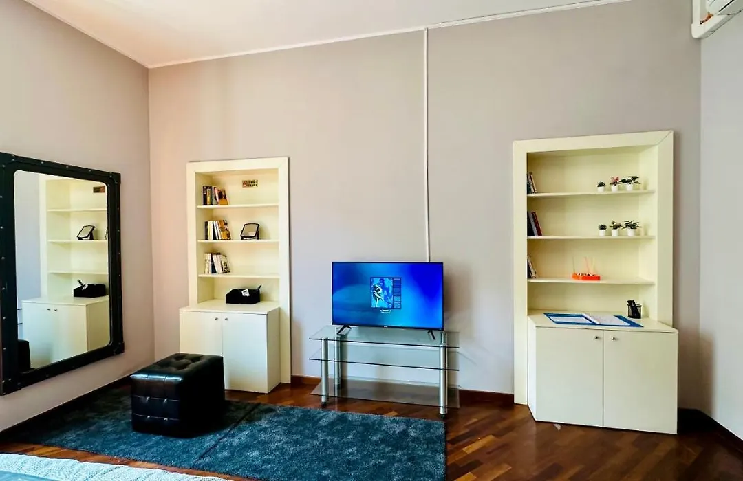 Sweet Apartment Navigli Milano S2-1